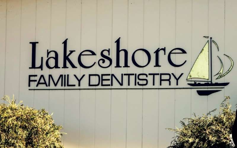 Lakeshore Family Dentistry sign800x500