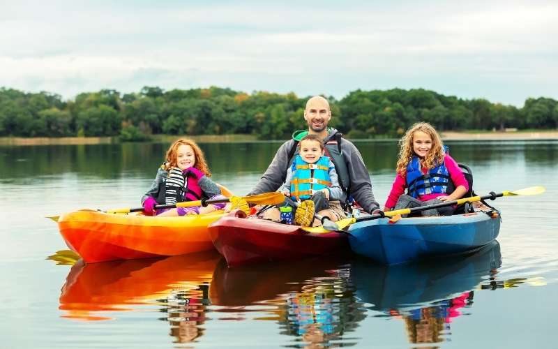 family kyaking800x500